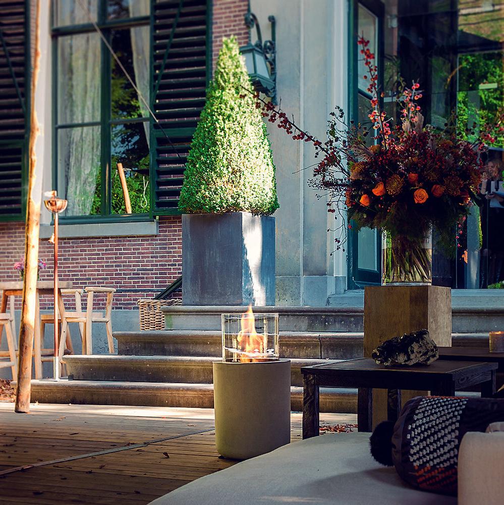 Jar Commerce Ethanol Burner outside an Amsterdam showroom