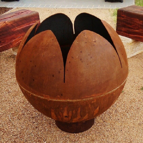 The Lotus Fire Pit in natural rust - 80cm Diameter x 95/110cm High