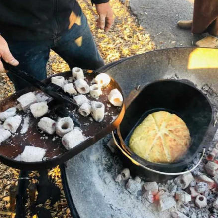 Baking damper in the Ultimate BBQ Fire Pit - 120cm Diameter